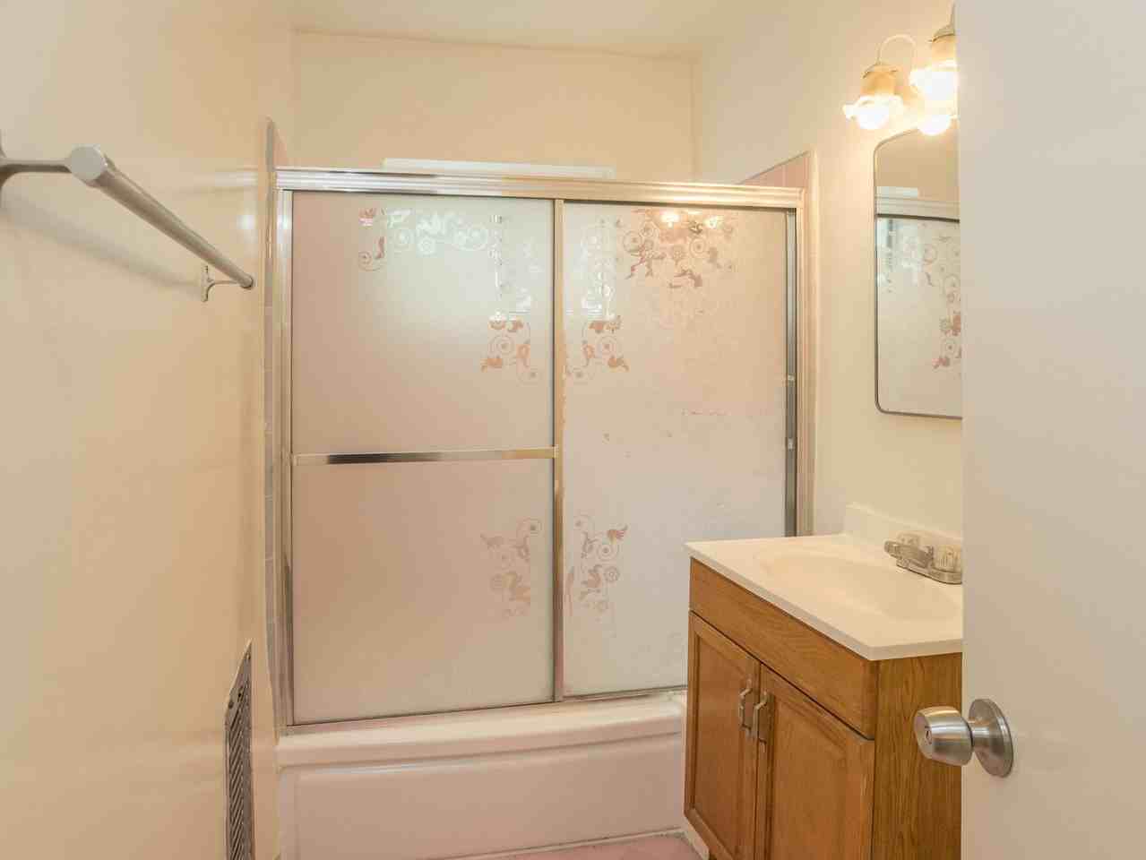 145 N La Peer Dr #1 - Photo 5 of 9