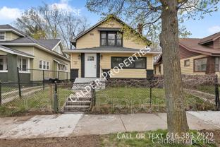 1948 Collins Ave Se - Photo 1 of 1