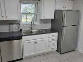 506 West Catalpa Street - Photo 1 of 1