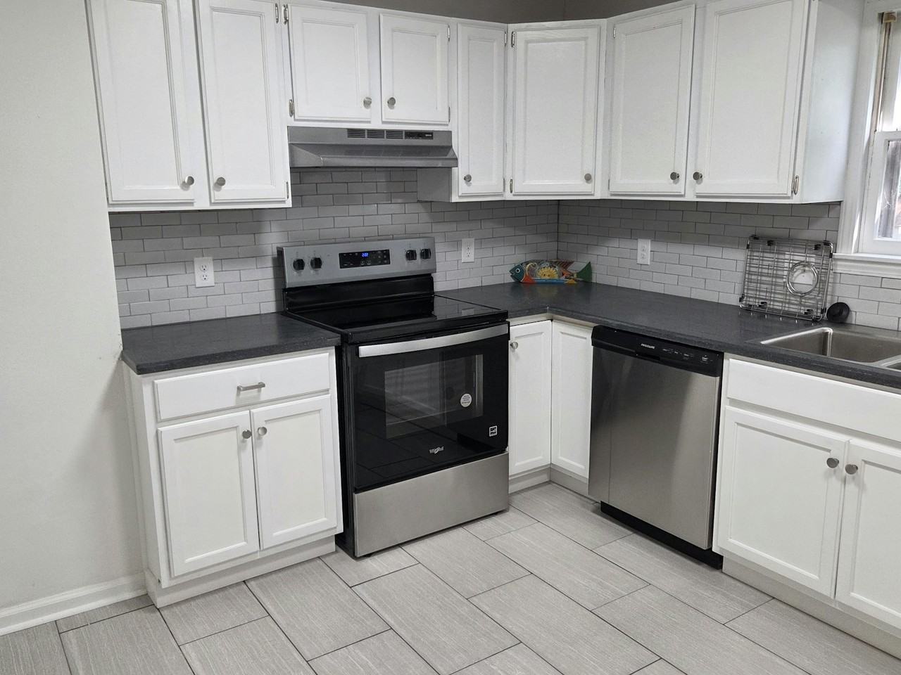 506 West Catalpa Street - Photo 2 of 14