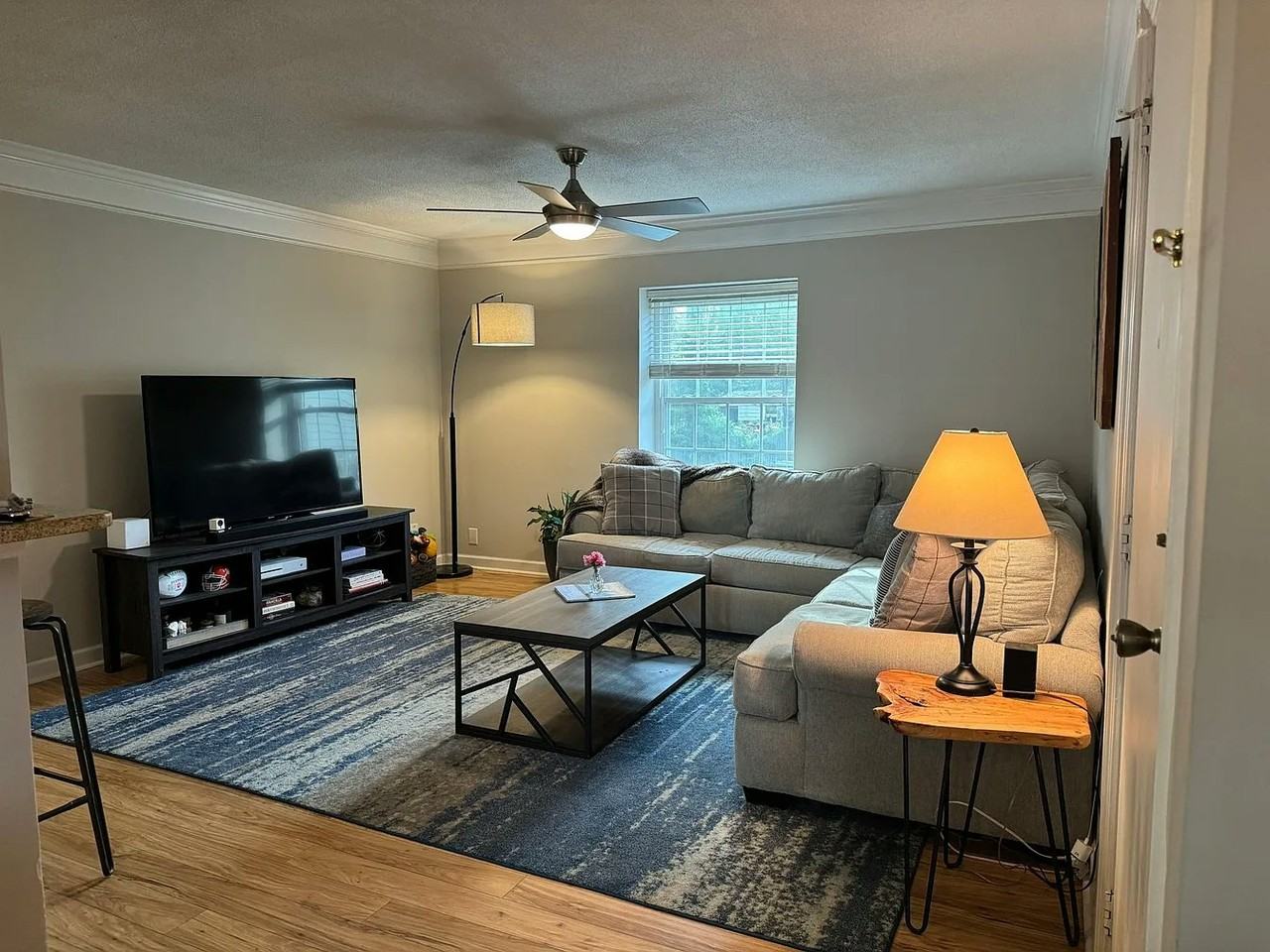 2630 Park Road Unit C - Photo 3 of 26