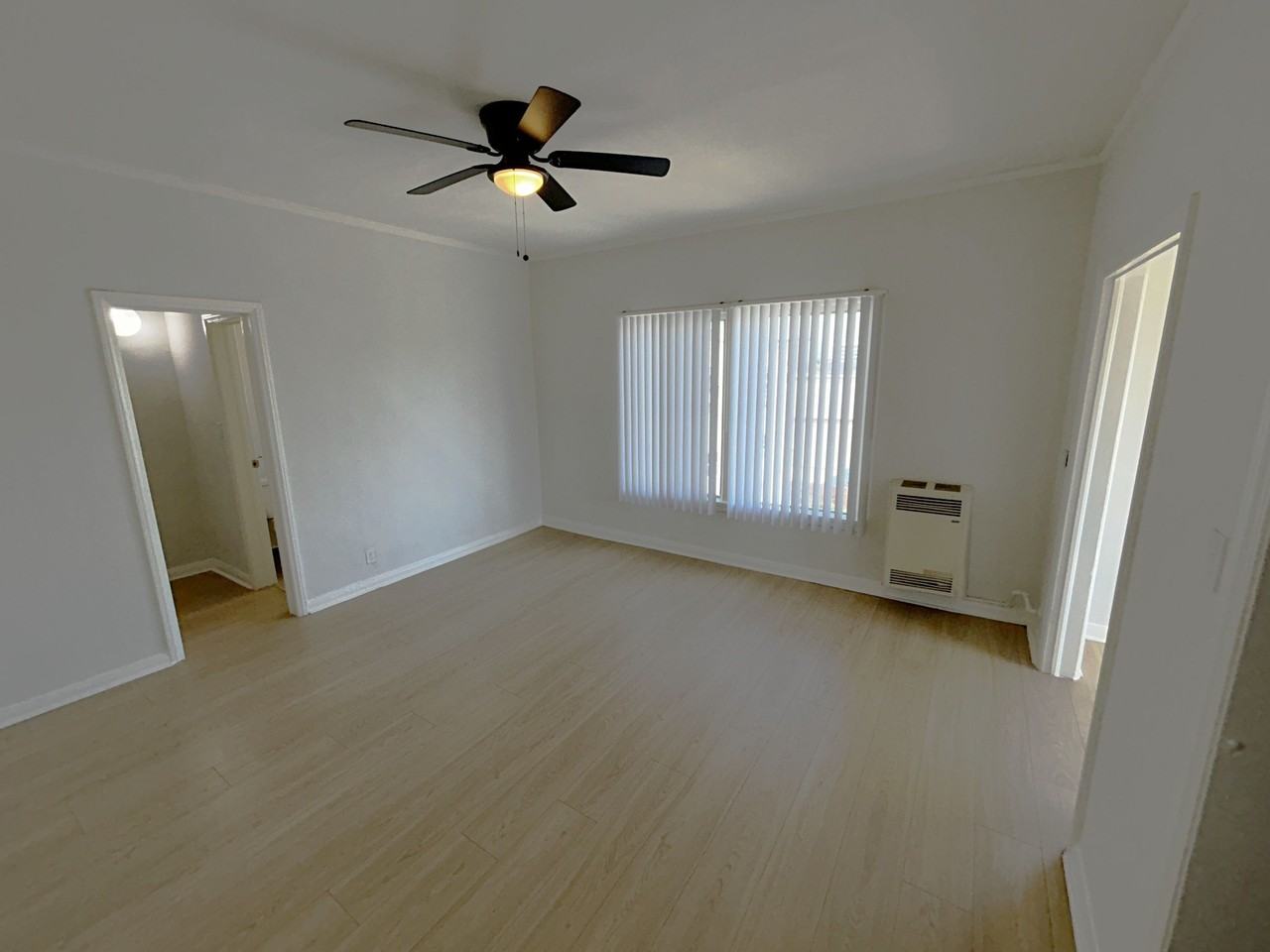 3170 - 856 S. Catalina St. - Photo 4 of 16