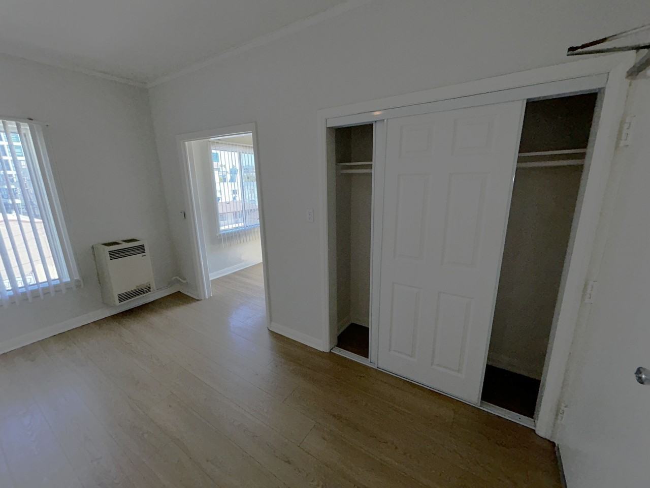 3170 - 856 S. Catalina St. - Photo 7 of 16