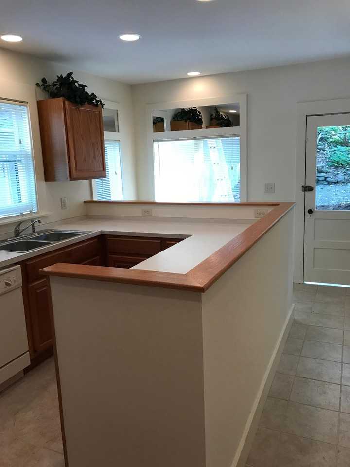 115 Dewitt Place - Photo 5 of 12