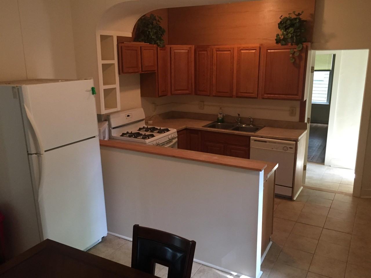 109 Dewitt Place - Photo 4 of 37