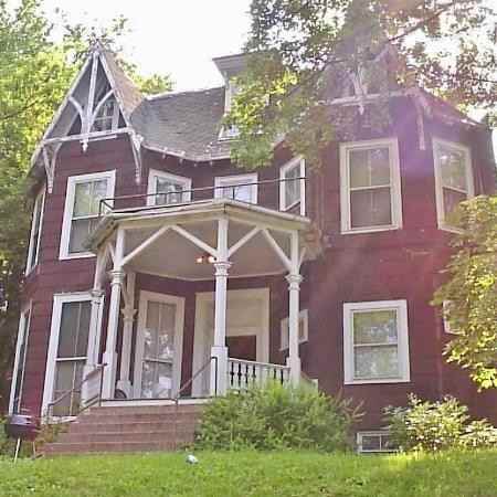 105 Dewitt Place - Photo 6 of 50