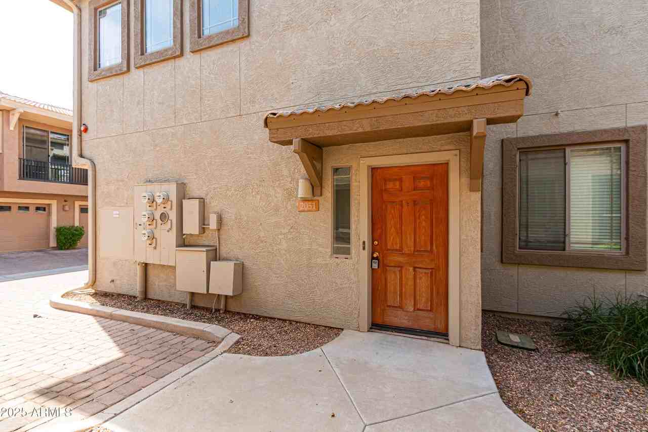 1225 N 36th St #2051