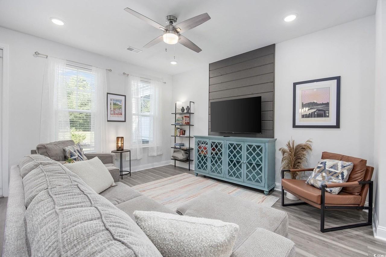 5130 Double Eagle Way - Photo 3 of 39