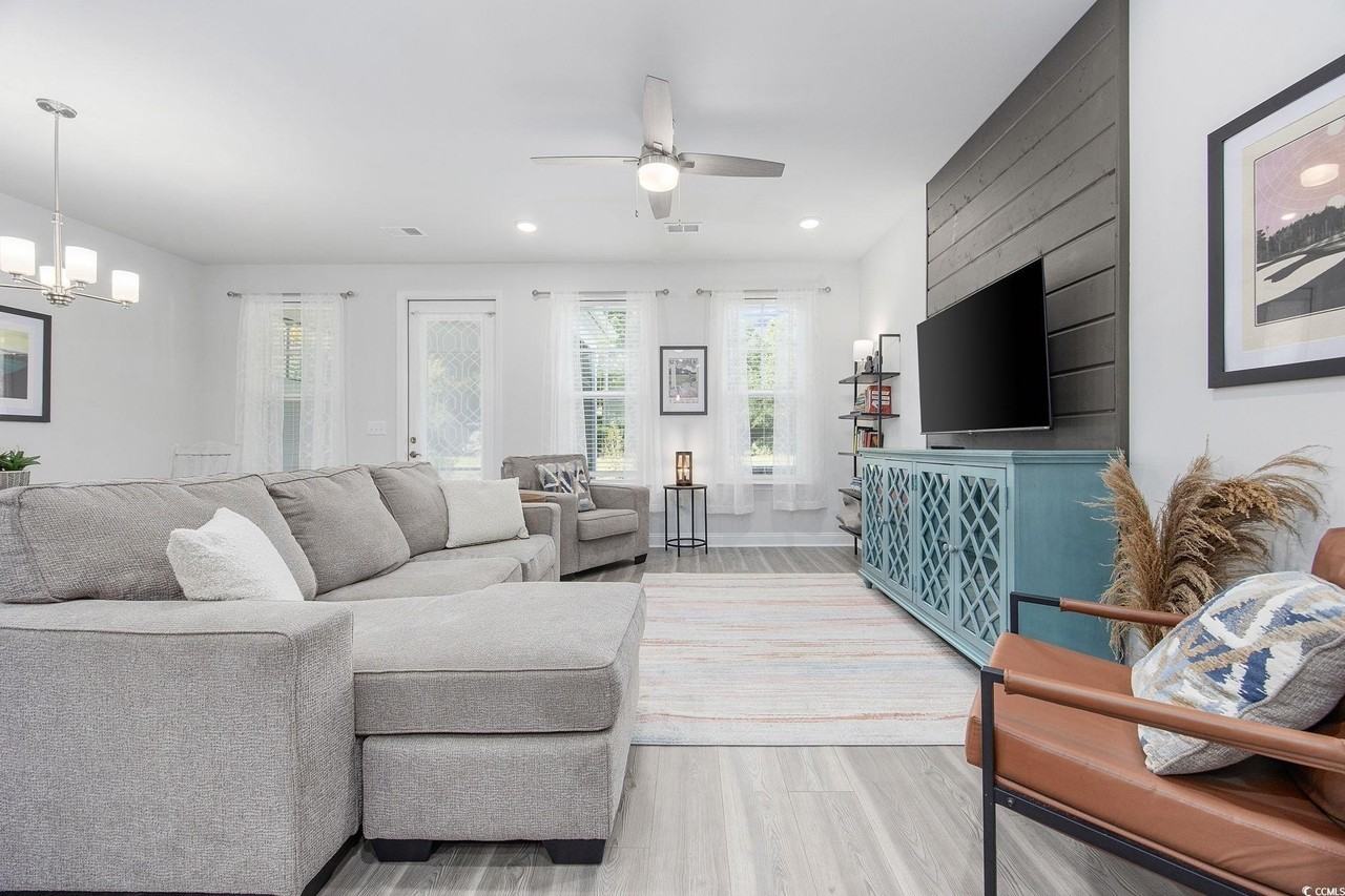 5130 Double Eagle Way - Photo 5 of 39