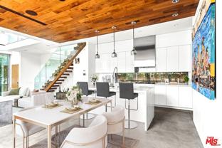 524 Rialto Ave - Photo 1 of 1
