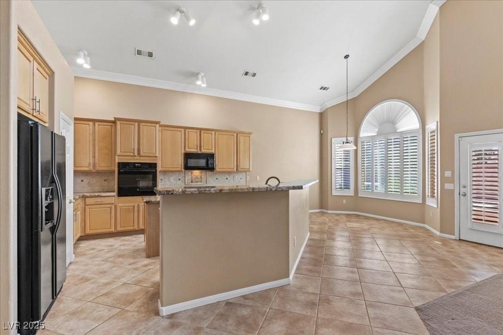 5863 Gushing Spring Ave - Photo 5 of 50