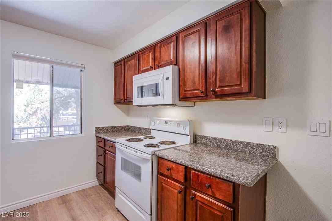 4310 Sandy River Drive #70 - Photo 5 of 24