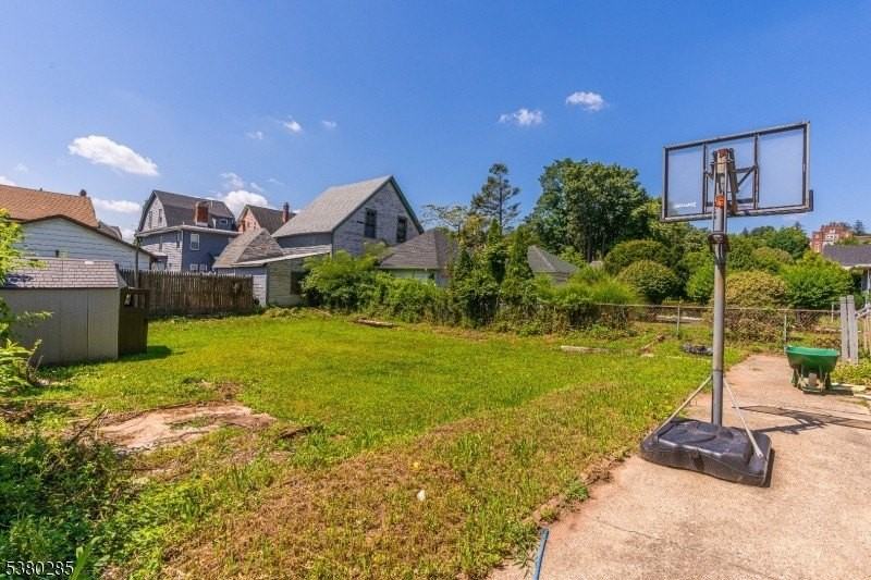 22 Swaine Pl - Photo 7 of 26