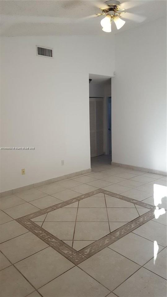 12336 Southwest 144th Terrace - Photo 4 of 10