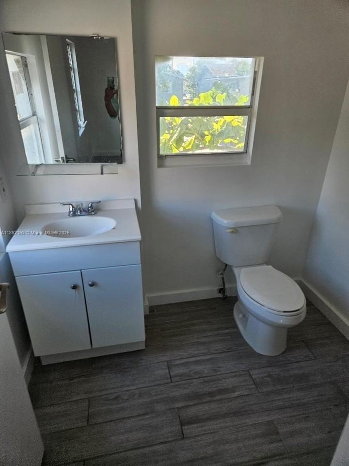 1035 Nw 5th St #3 - Photo 5 of 5