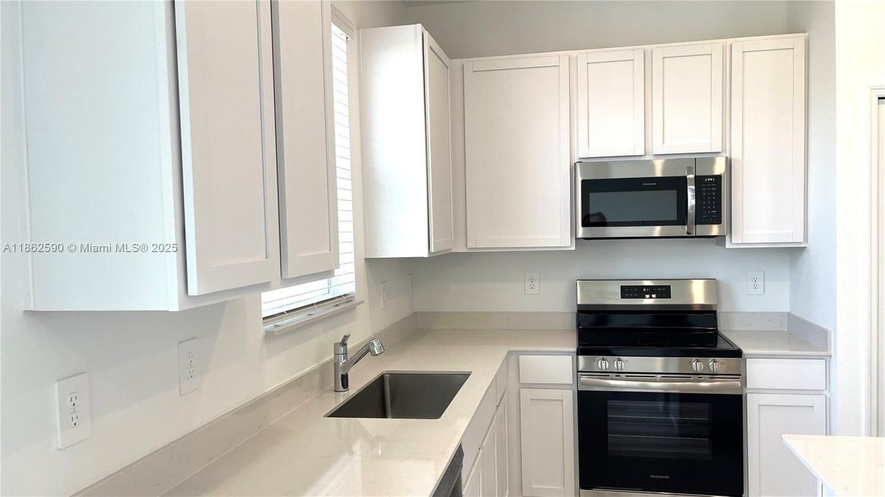 2653 Skyline Loop #2653 - Photo 5 of 19