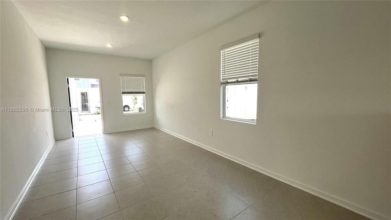 2653 Skyline Loop #2653 - Photo 7 of 19