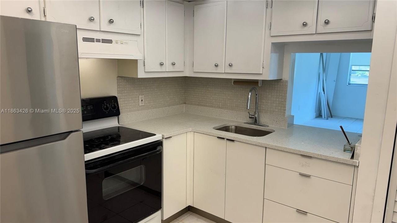 2950 Ne 201st Ter #E102 - Photo 2 of 9