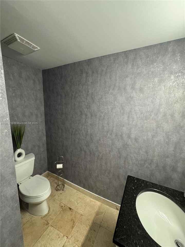 3339 Virginia St #121 - Photo 4 of 12