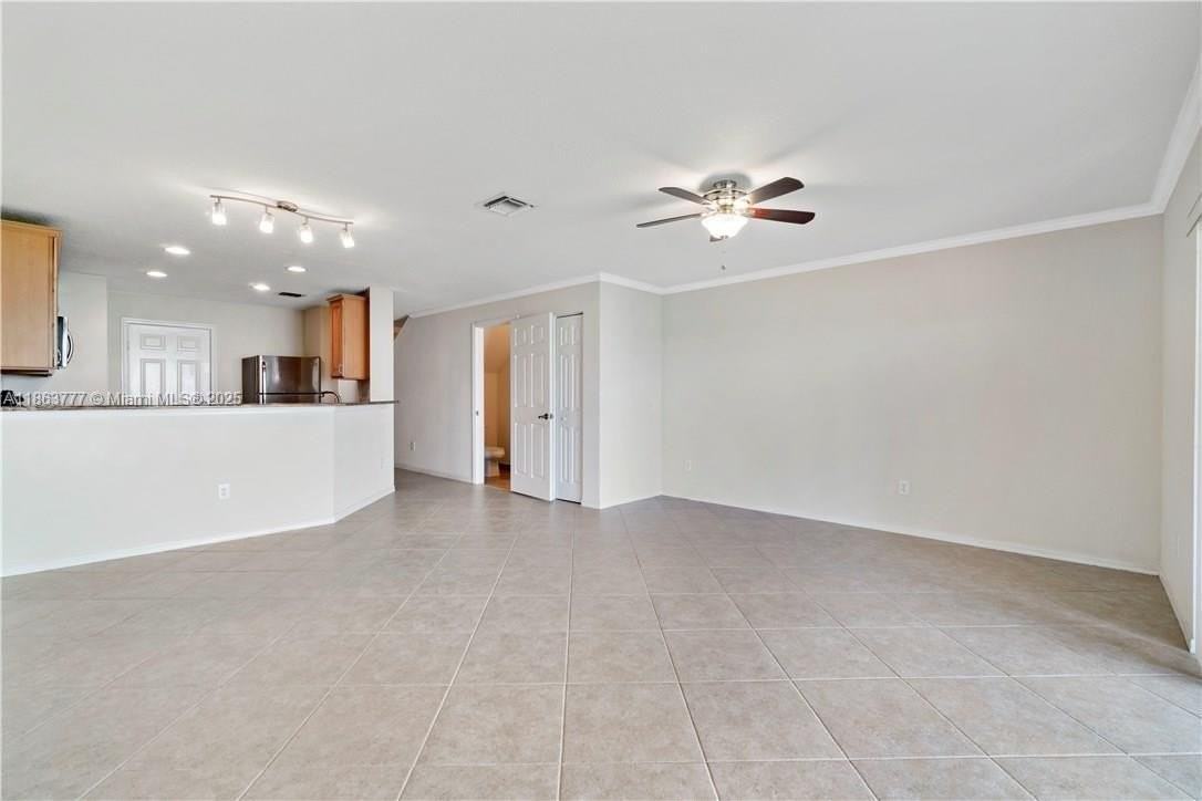 5905 Abbey Road - Photo 6 of 20