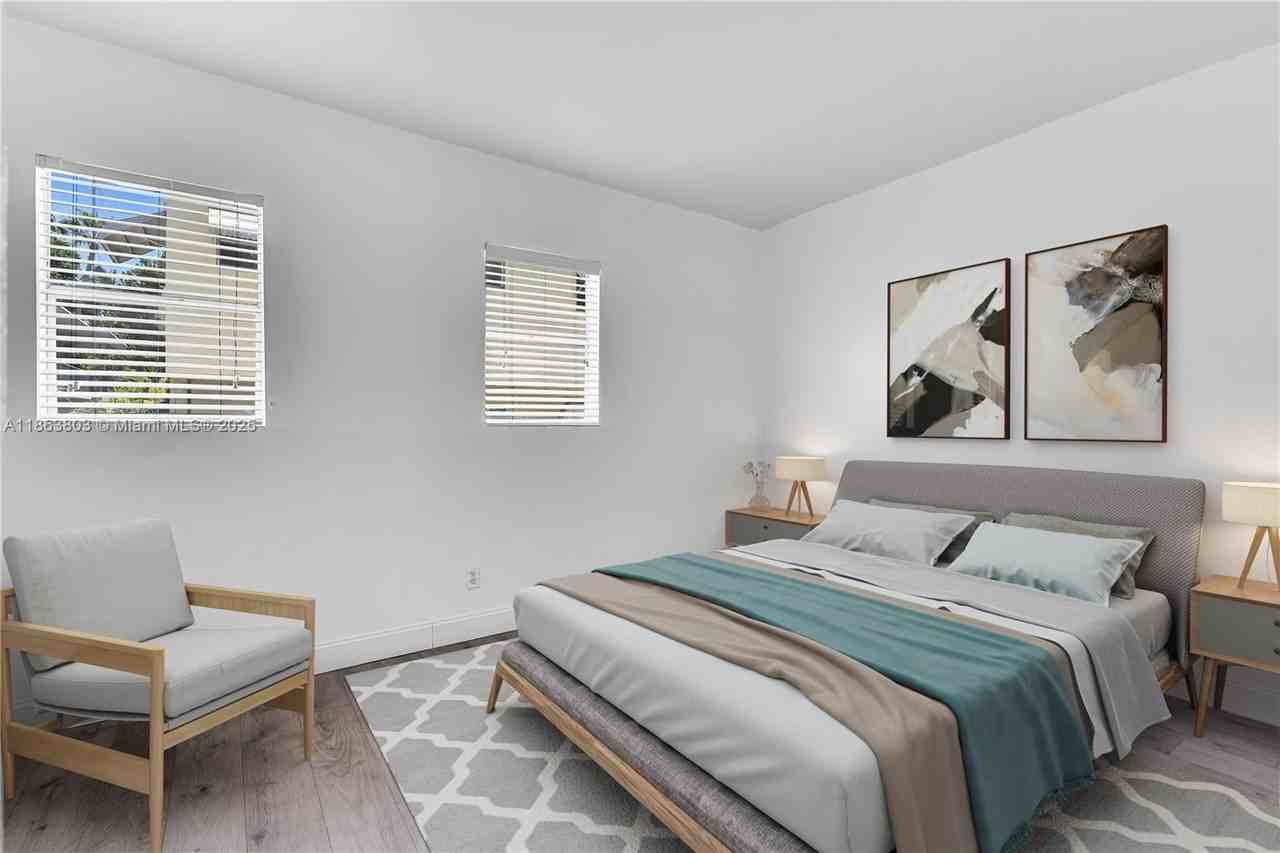 737 Jefferson Avenue #102 - Photo 3 of 34