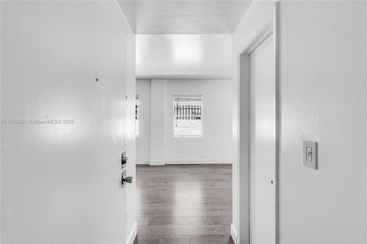 737 Jefferson Avenue #102 - Photo 7 of 34