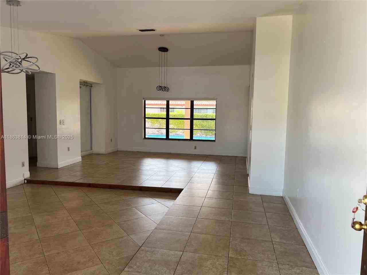 3010 Sw 132nd Ave #0 - Photo 5 of 41