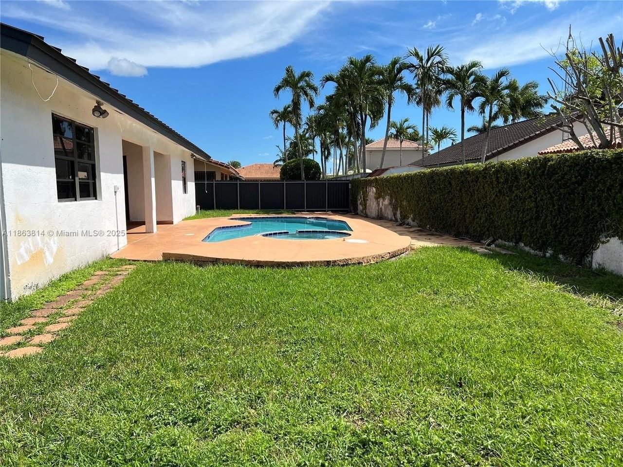 3010 Sw 132nd Ave #0 - Photo 3 of 41