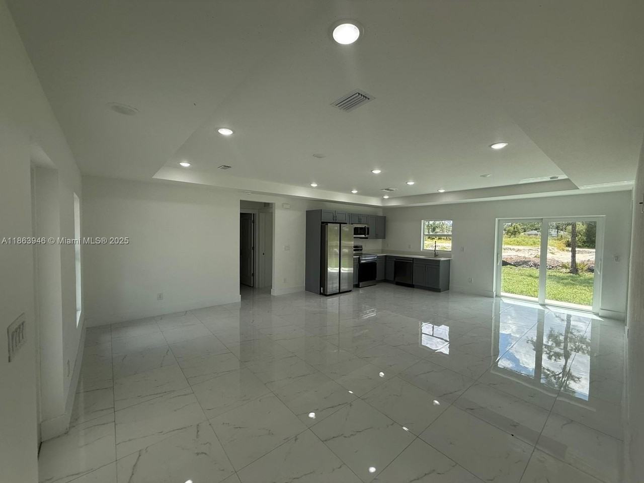 322 Mcarthur Blvd #322 - Photo 7 of 20