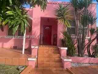 1537 Sw 1st St #2 - Photo 3 of 10