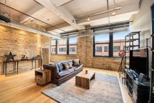 239 E Chicago St #301 - Photo 1 of 1