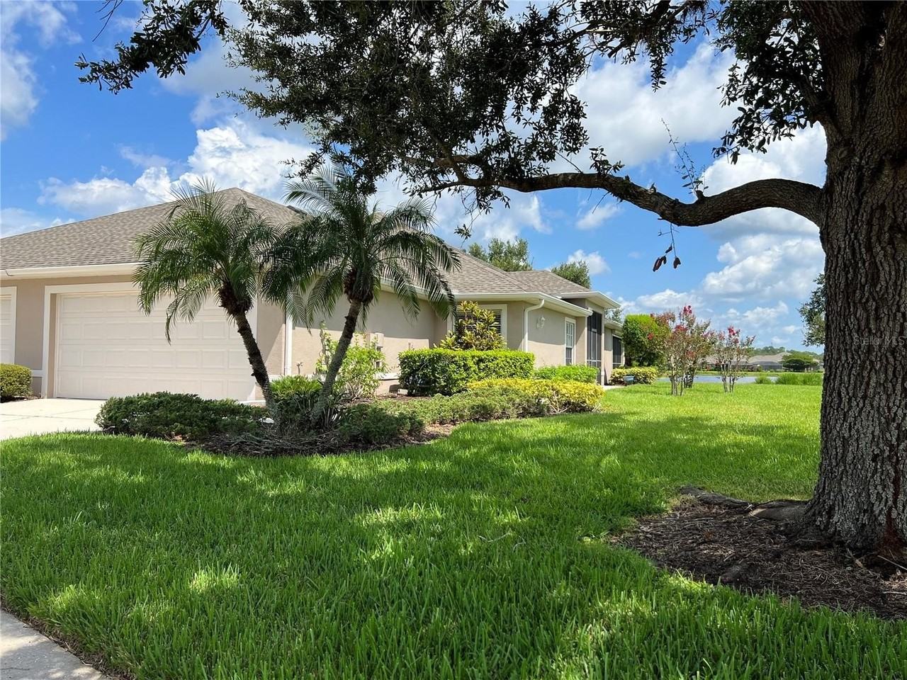 3653 Lakewood Blvd - Photo 2 of 33