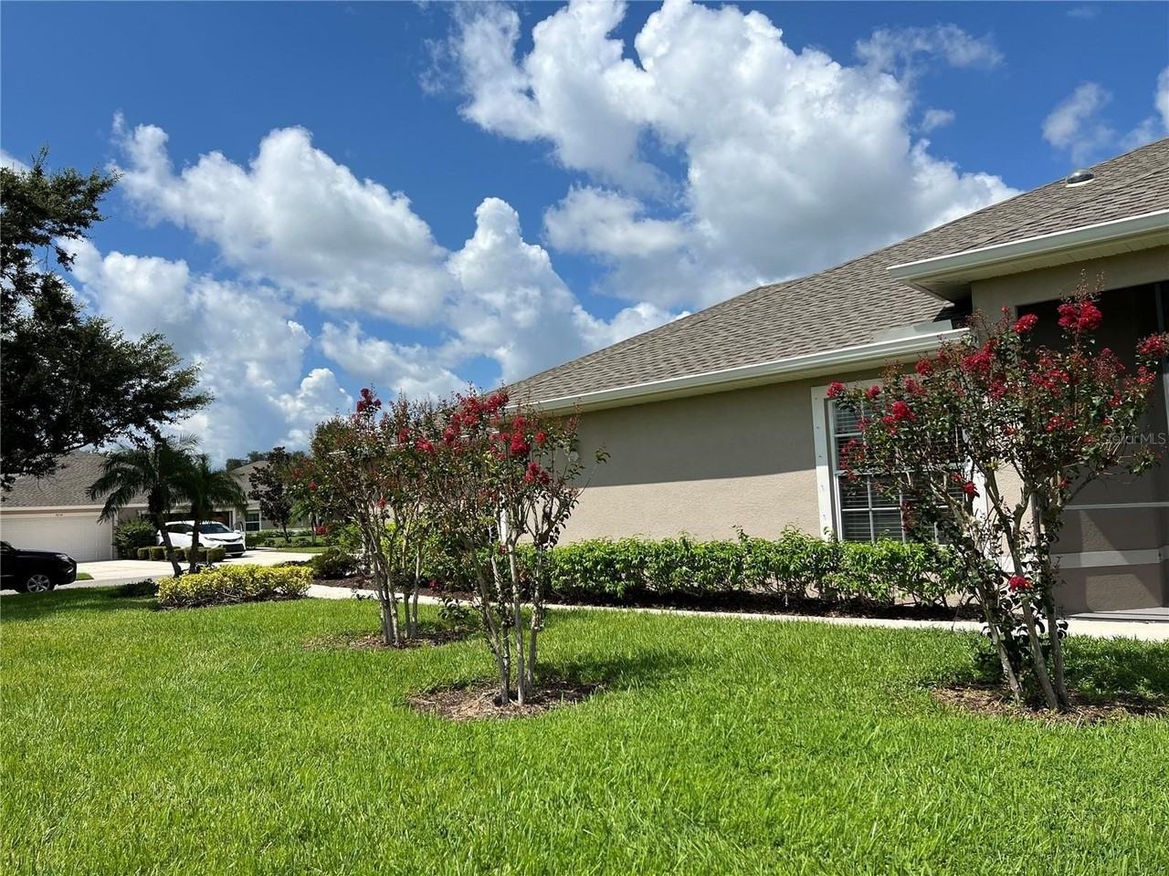 3653 Lakewood Blvd - Photo 4 of 33