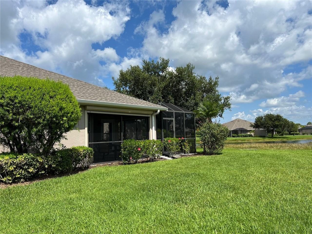 3653 Lakewood Blvd - Photo 5 of 33