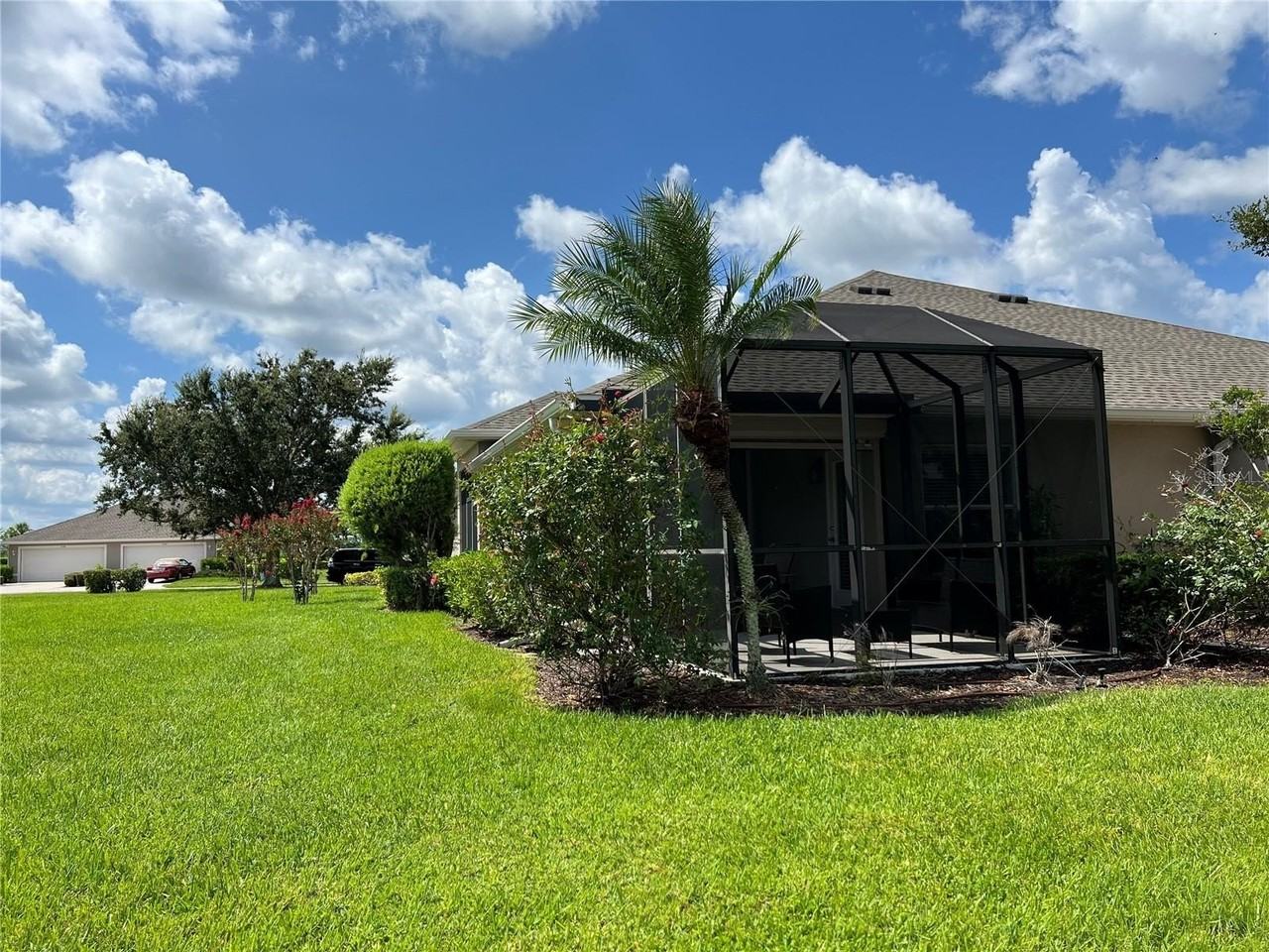 3653 Lakewood Blvd - Photo 7 of 33