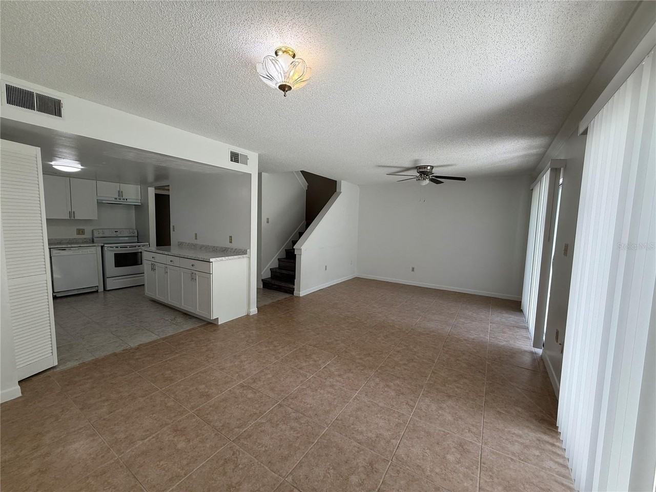 3026 Nw 28th Cir - Photo 6 of 38