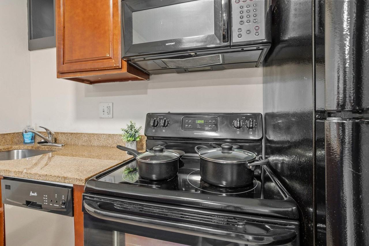 N Bouvier St - Photo 7 of 14