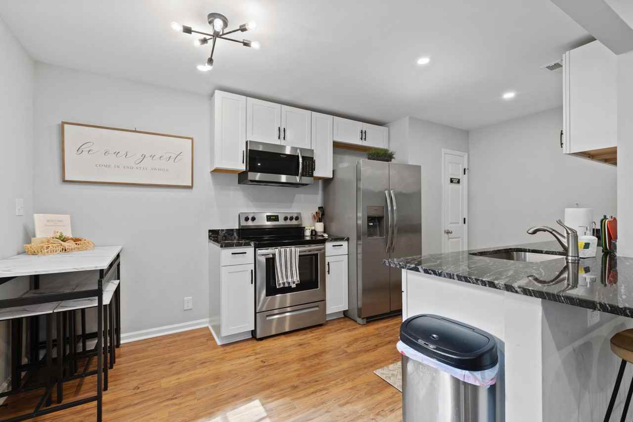 Dallas Street - Photo 3 of 13