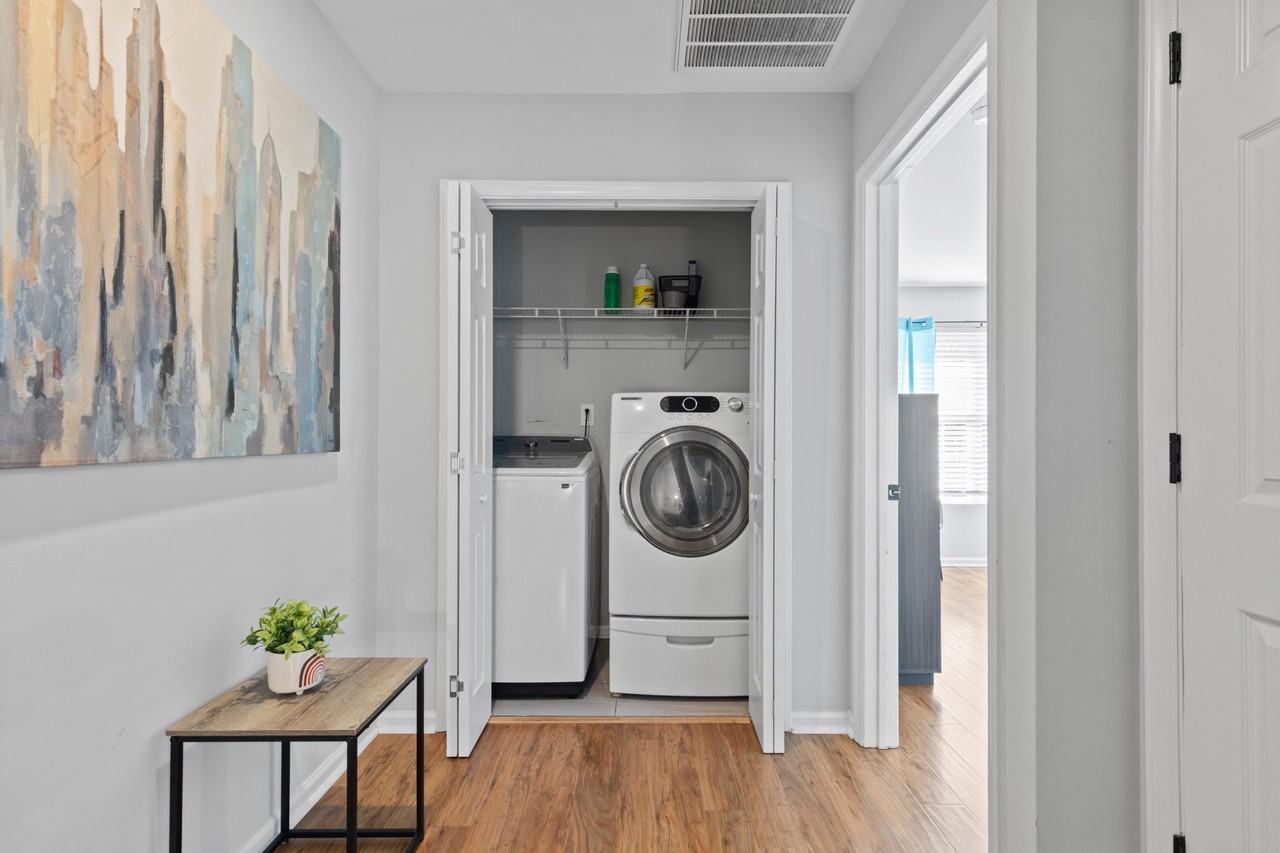 Dallas Street - Photo 6 of 13