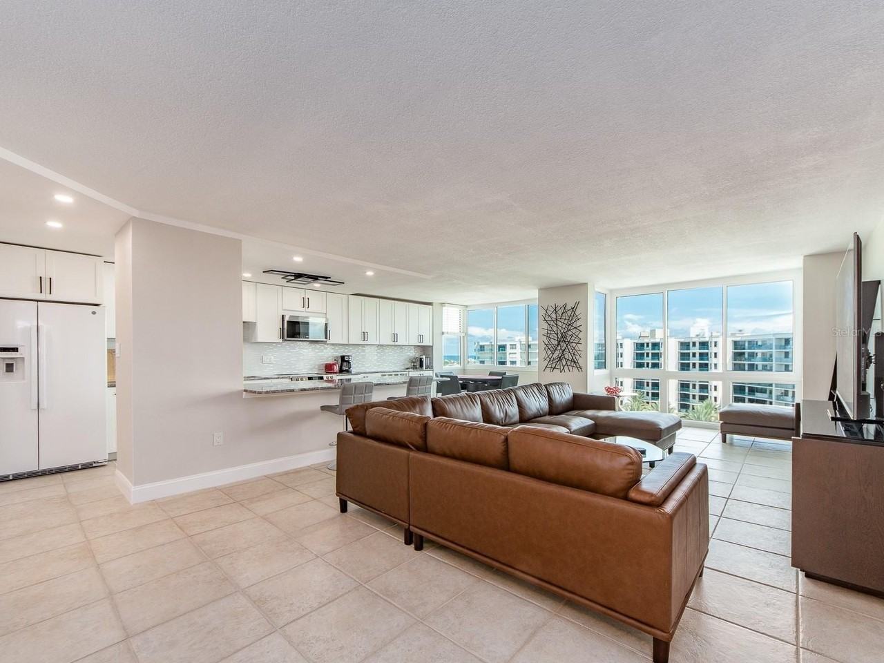 660 Island Way #901 - Photo 3 of 48