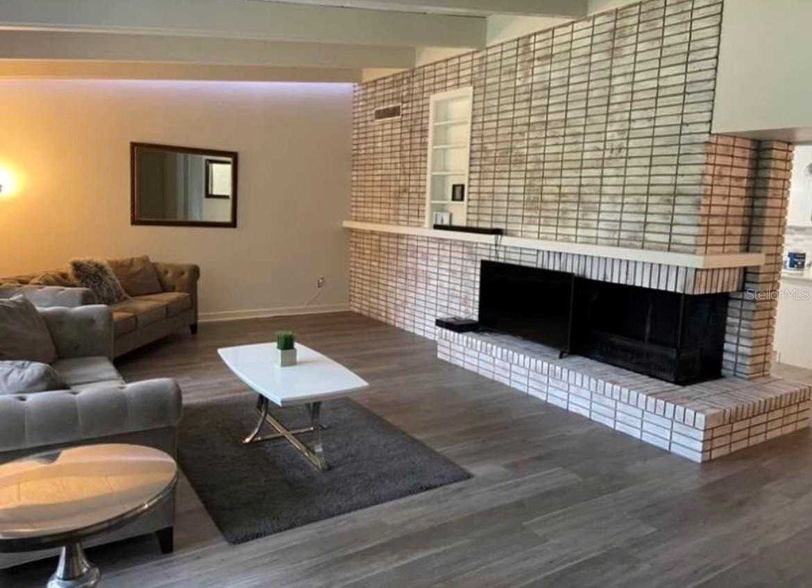 813 Nw 22nd St - Photo 3 of 32