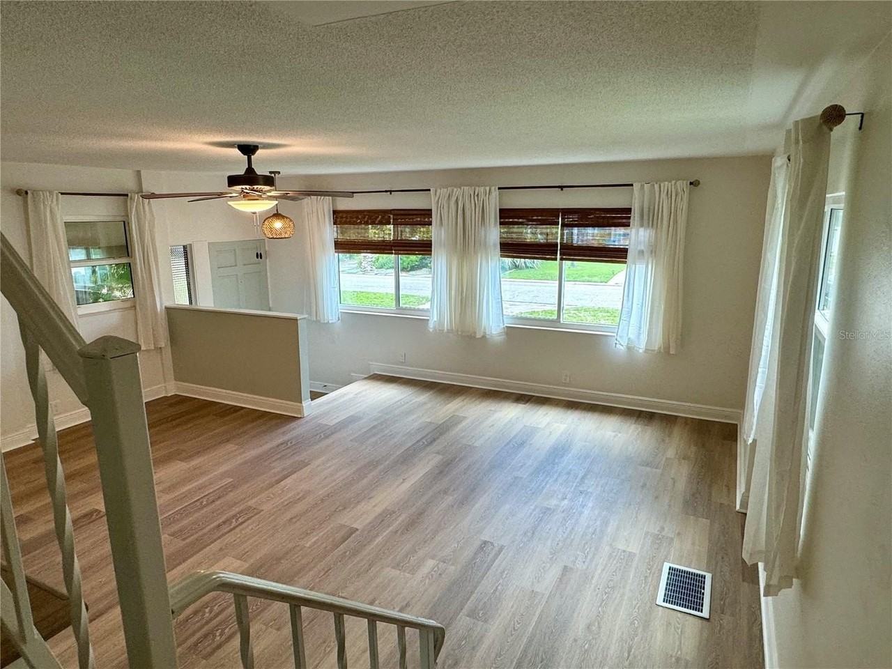 1003 17th Street North - Photo 4 of 41