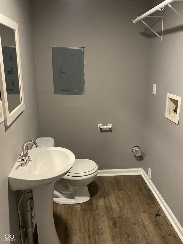 1131 N Rural St #E - Photo 5 of 6