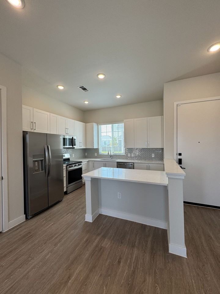 3800 Golden Triangle Boulevard #1031