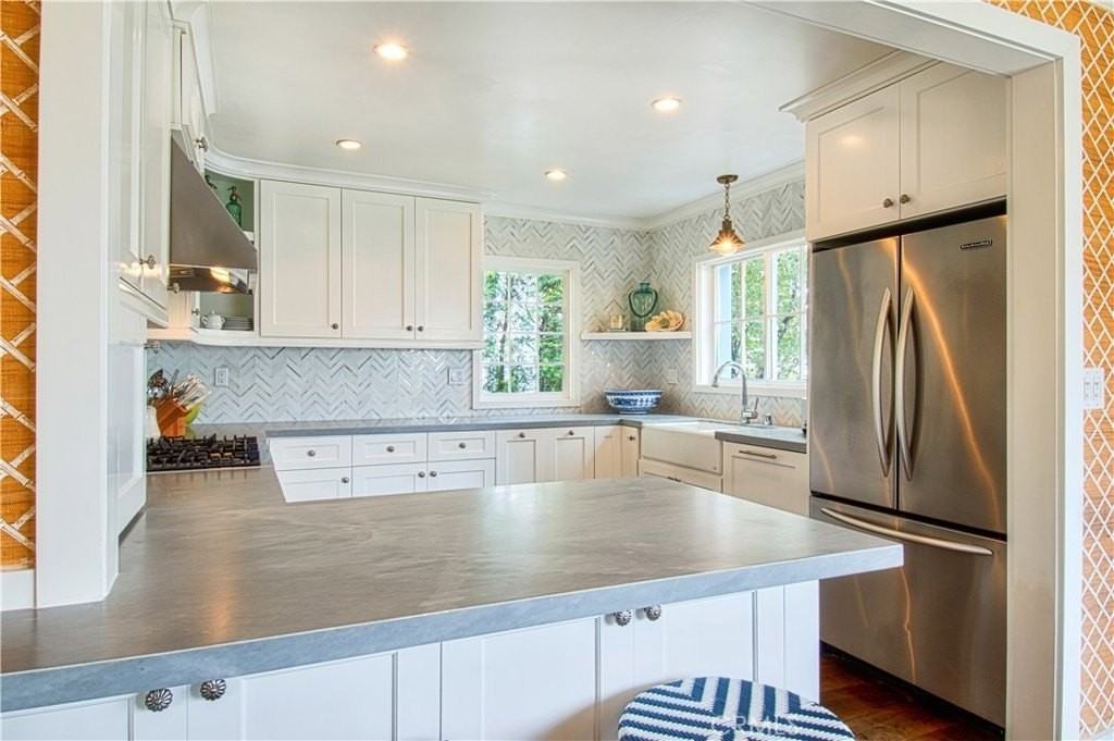 2516 Vista Dr - Photo 4 of 27