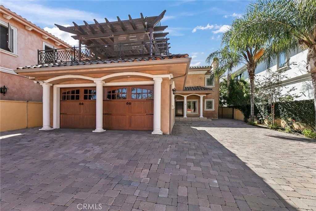 15014 Valleyheart Dr - Photo 2 of 50