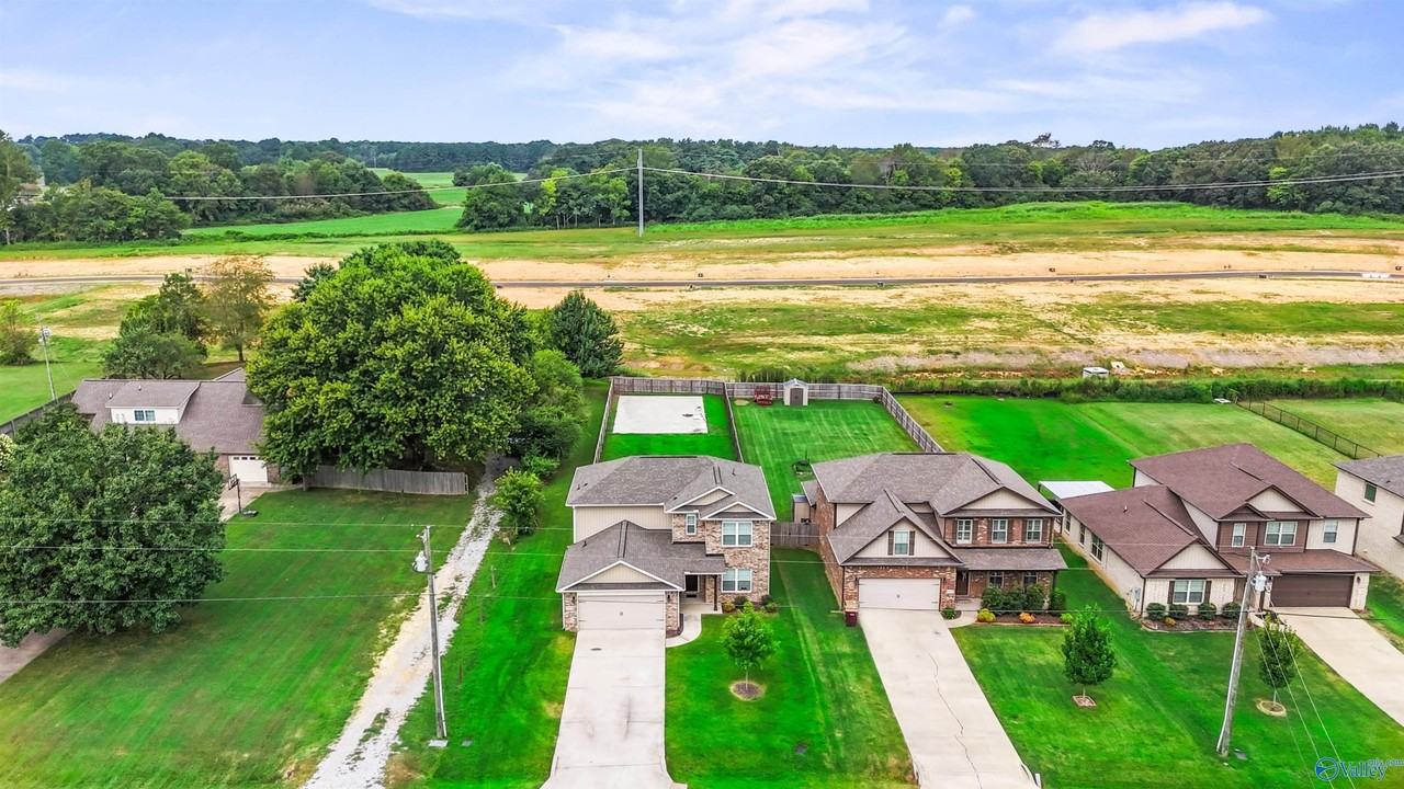 20117 Yarbrough Rd - Photo 7 of 41