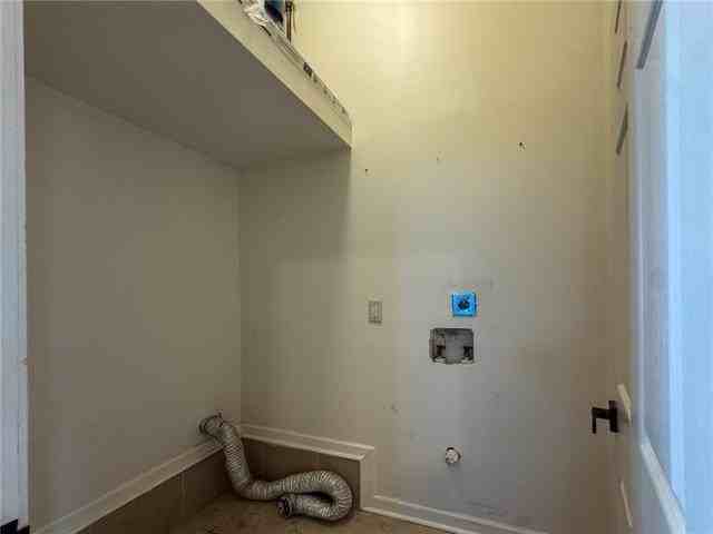 2521 Dreux Ave - Photo 7 of 22