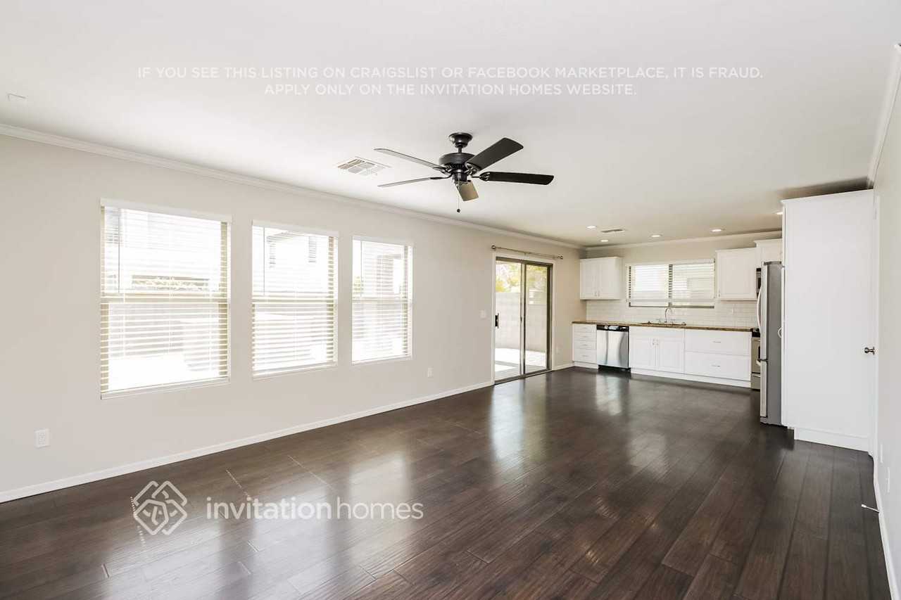 3642 E Constitution Dr - Photo 3 of 16