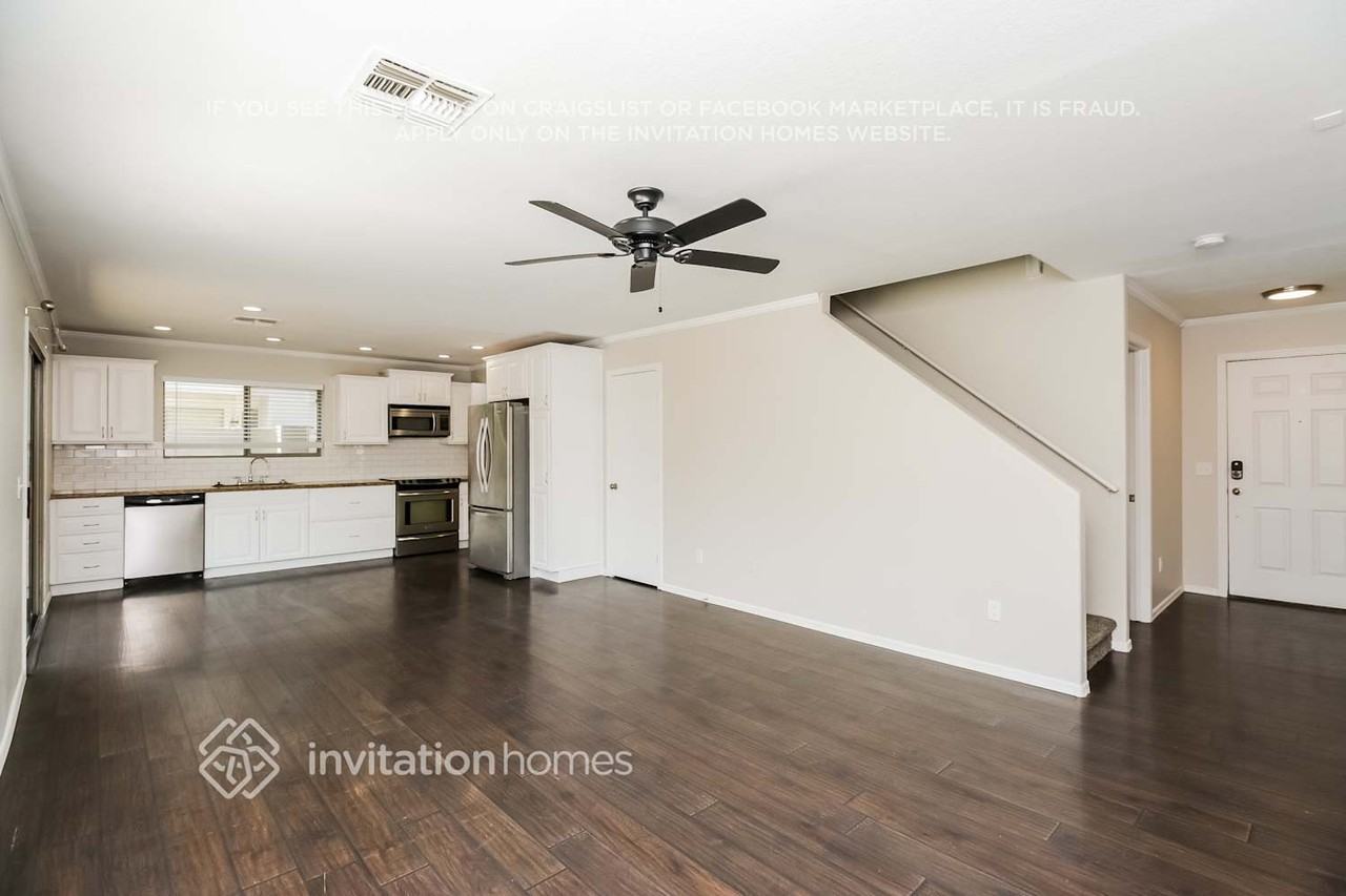 3642 E Constitution Dr - Photo 4 of 16